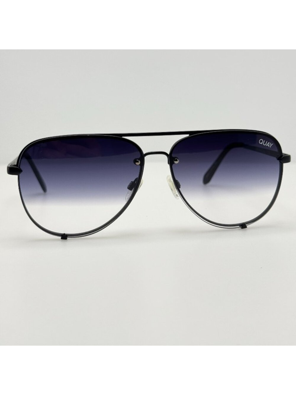 Quay Sunglasses HK Rimless 126 Black B